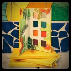 Alamar Cosmetics Palette